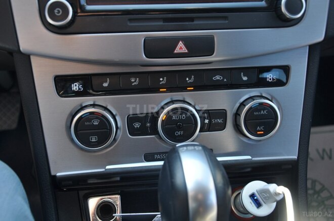 Volkswagen Passat CC-16