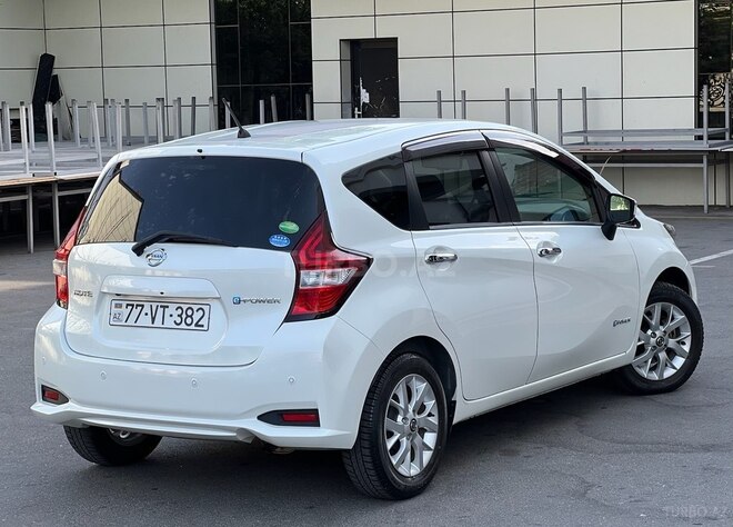 Nissan Note-7