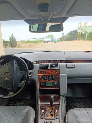 Mercedes E 280 1999, 489,605 km - 2.8 л - Bakı