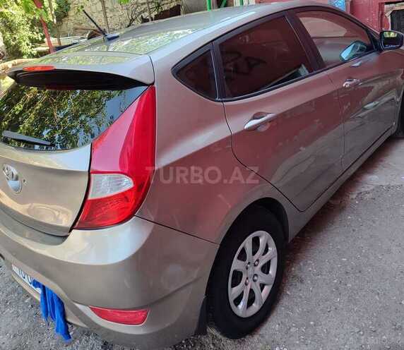 Hyundai Accent 2013, 127,000 km - 1.6 l - Horadiz