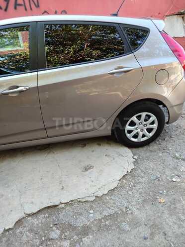 Hyundai Accent 2013, 127,000 km - 1.6 l - Horadiz
