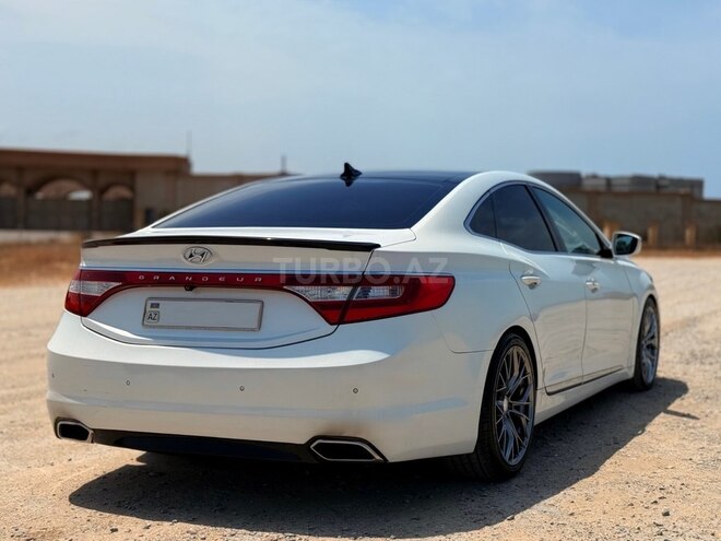 Hyundai Grandeur 2015, 250,425 km - 2.2 л - Bakı