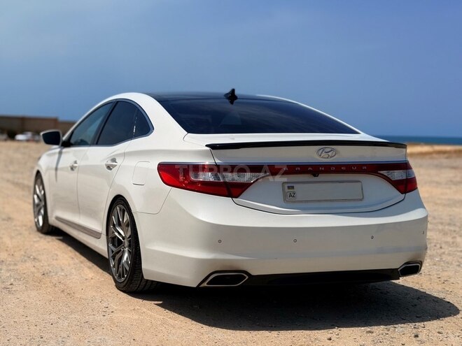 Hyundai Grandeur 2015, 250,425 km - 2.2 л - Bakı