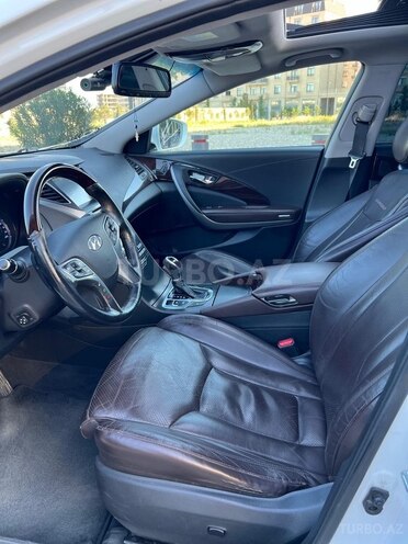 Hyundai Grandeur 2015, 250,425 km - 2.2 л - Bakı