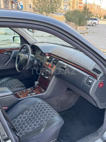 Mercedes E 220 d 2000, 617,000 km - 2.2 l - Bakı