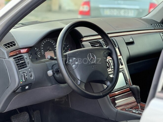Mercedes E 270 2000, 250,000 km - 2.7 l - Bakı