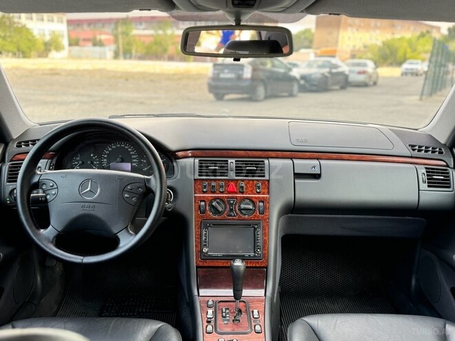 Mercedes E 270 2000, 250,000 km - 2.7 l - Bakı