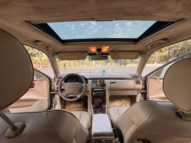 Mercedes E 240 1998, 345,789 km - 2.4 l - Sumqayıt