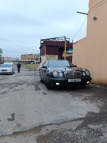 Mercedes E 240 2000, 388,000 km - 2.4 l - Qazax