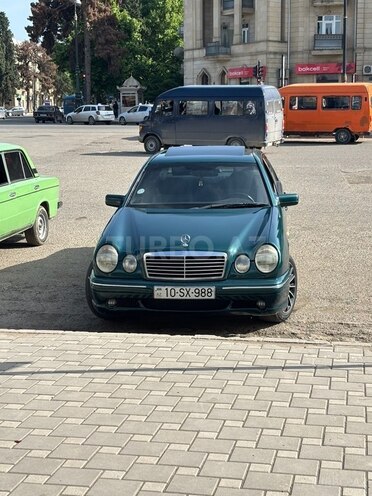 Mercedes E 200 1997, 470,000 km - 2.0 l - Gəncə
