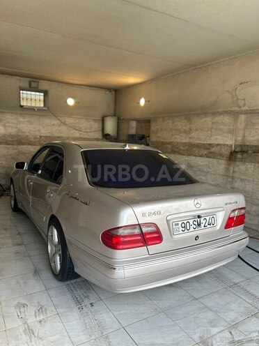 Mercedes E 240 2002, 266,500 km - 2.6 l - Bakı