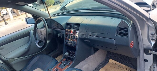 Mercedes C 180 1997, 124,000 km - 1.8 л - Bakı