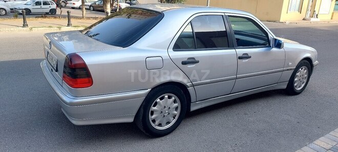 Mercedes C 180 1997, 124,000 km - 1.8 л - Bakı