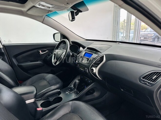 Hyundai ix35-6