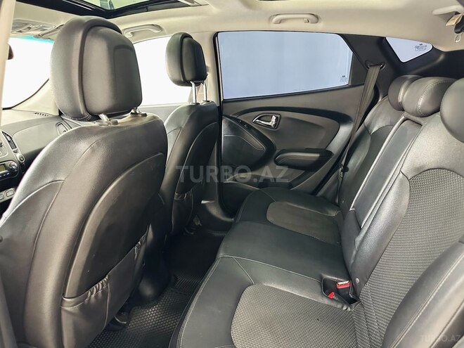 Hyundai ix35-15