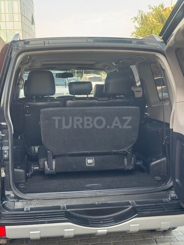 Mitsubishi Pajero-13