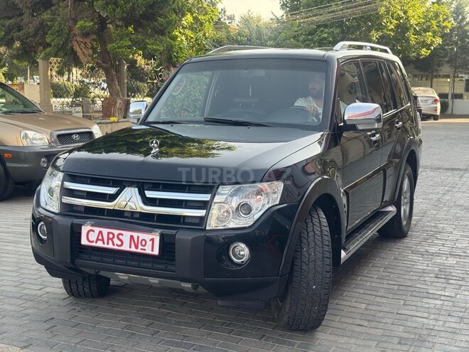 Mitsubishi Pajero-2