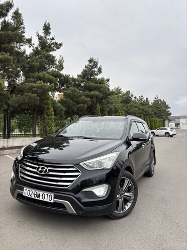 Hyundai Grand Santa Fe-1