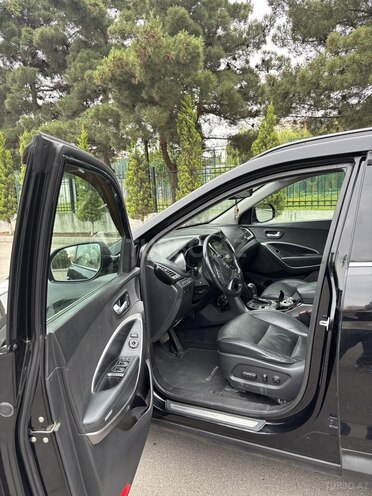 Hyundai Grand Santa Fe-8