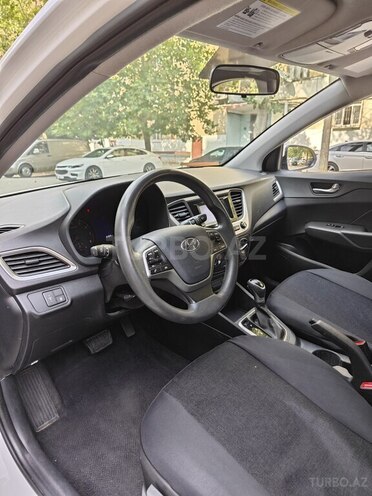 Hyundai Accent 2018, 64,950 km - 1.6 l - Bakı
