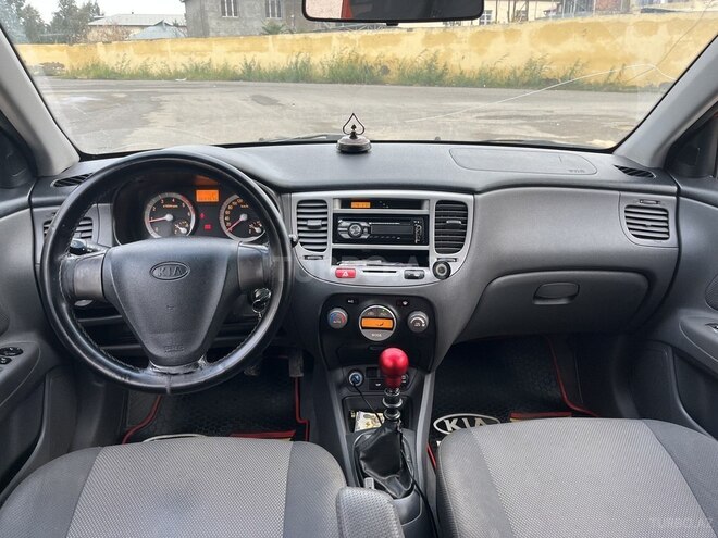 Kia Rio 2005, 390,411 km - 1.5 l - Salyan