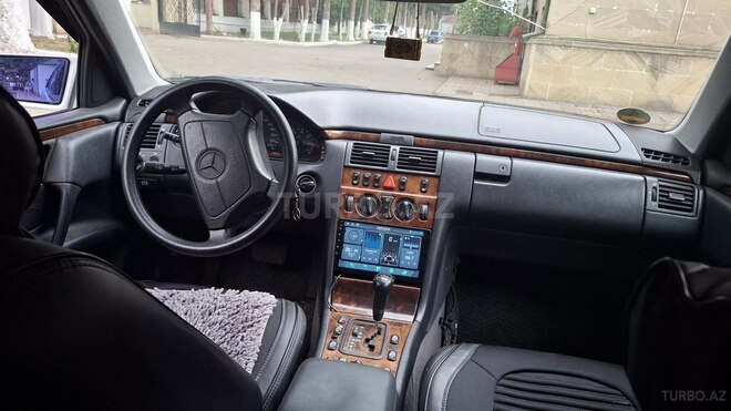 Mercedes E 240 1998, 249,420 km - 2.4 l - Ağstafa