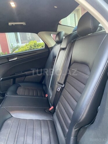 Ford Focus (North America) 2018, 111,677 km - 2.0 l - Bakı