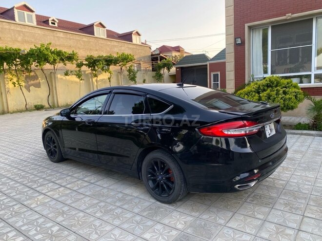 Ford Focus (North America) 2018, 111,677 km - 2.0 l - Bakı