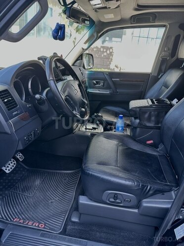 Mitsubishi Pajero 2013, 167,300 km - 3.0 л - Bakı