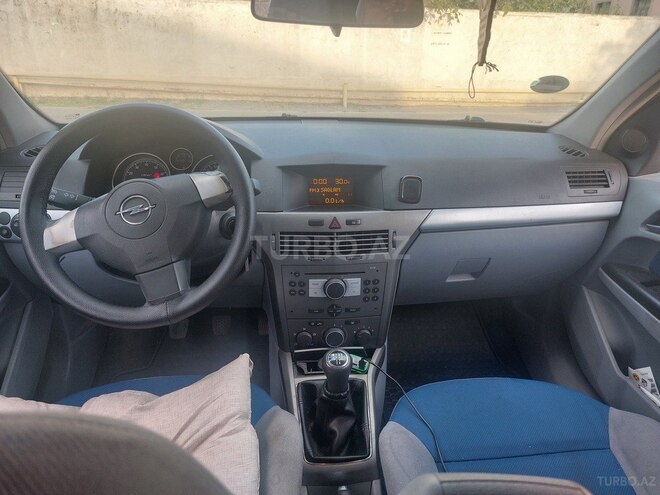 Opel Astra 2005, 195,000 km - 1.4 l - Bakı