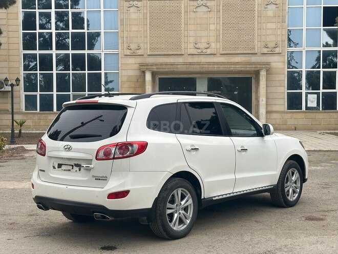 Hyundai Santa Fe 2010, 290,000 km - 3.5 l - Salyan
