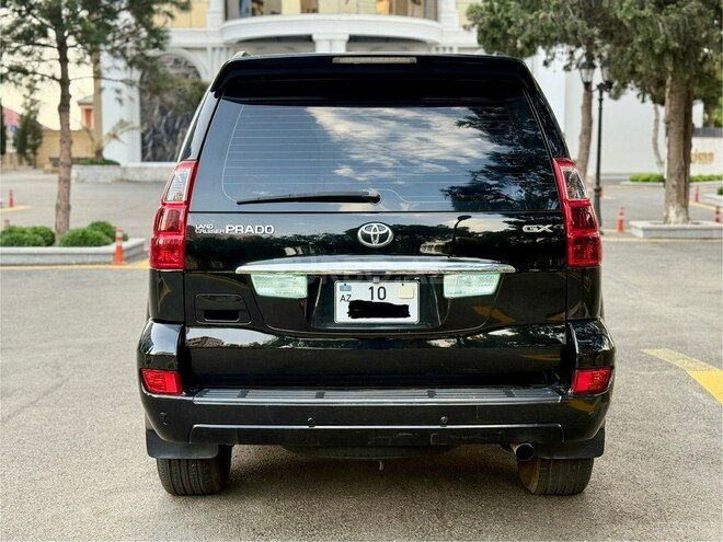 Toyota Land Cruiser Prado-4