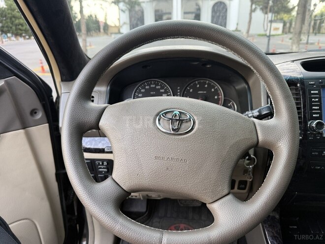 Toyota Land Cruiser Prado-11