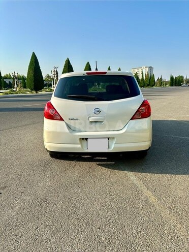 Nissan Tiida-2