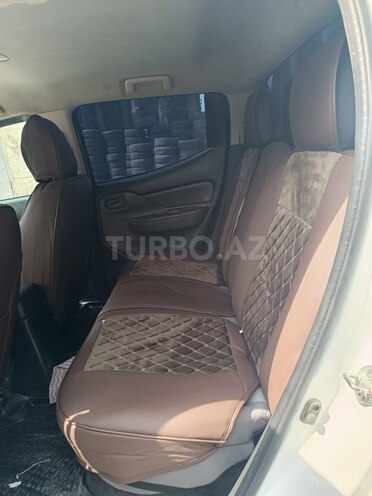 Mitsubishi L200 2016, 190,741 km - 2.4 l - Bakı