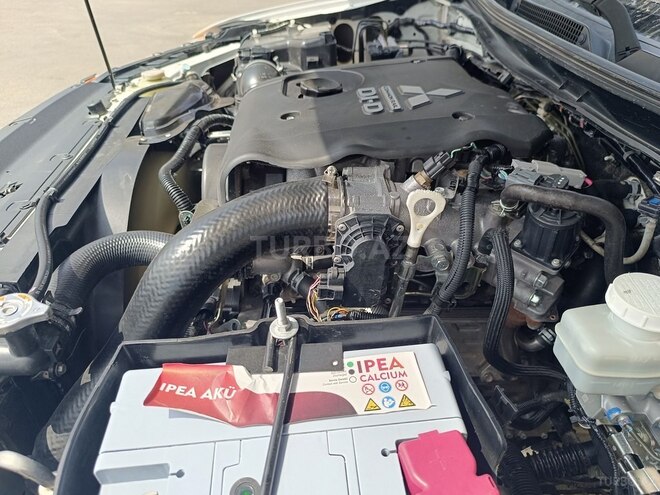 Mitsubishi L200 2016, 190,741 km - 2.4 l - Bakı