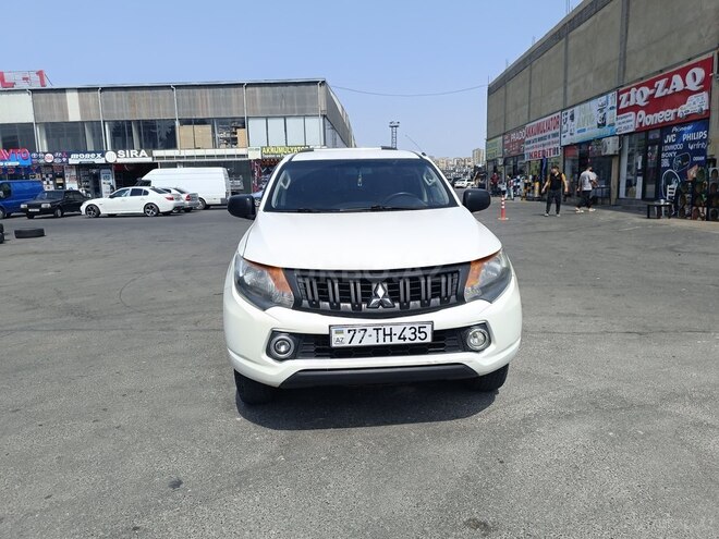 Mitsubishi L200 2016, 190,741 km - 2.4 l - Bakı