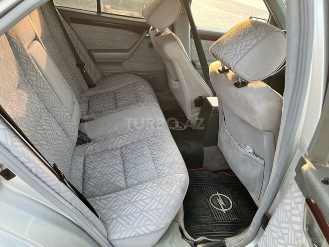Mercedes C 200 1995, 386,000 km - 2.0 l - Bakı