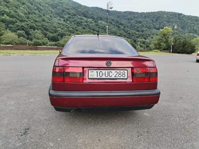 Volkswagen Passat 1995, 330,000 km - 2.0 л - Qəbələ