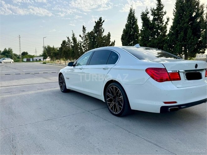 BMW 750 2010, 255,000 km - 4.4 l - Bakı
