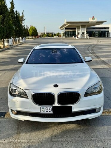 BMW 750 2010, 255,000 km - 4.4 l - Bakı