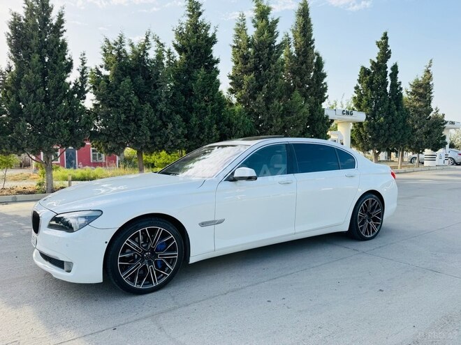BMW 750 2010, 255,000 km - 4.4 l - Bakı