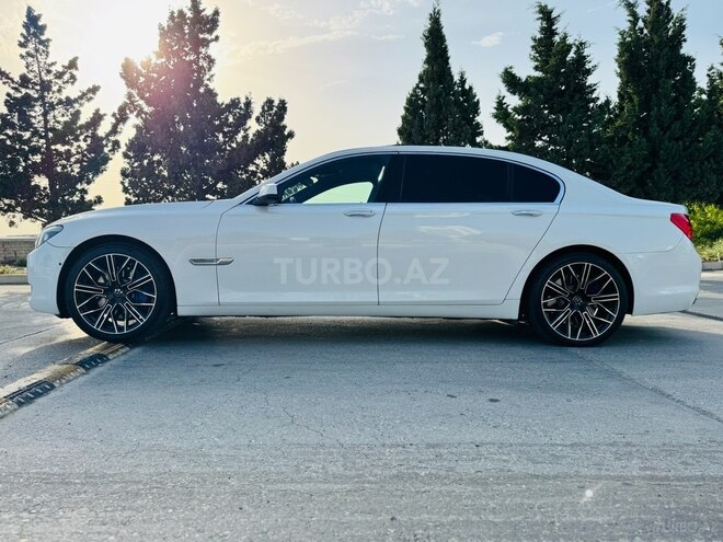 BMW 750 2010, 255,000 km - 4.4 l - Bakı