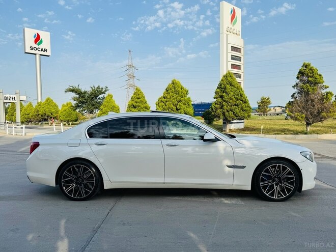 BMW 750 2010, 255,000 km - 4.4 l - Bakı