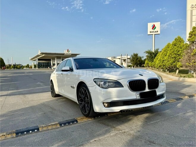 BMW 750 2010, 255,000 km - 4.4 l - Bakı