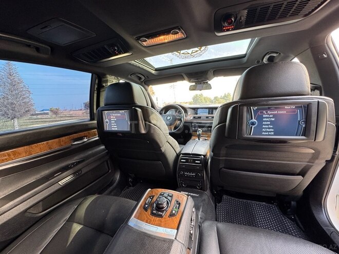 BMW 750 2010, 255,000 km - 4.4 l - Bakı