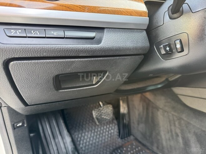 BMW 750 2010, 255,000 km - 4.4 l - Bakı