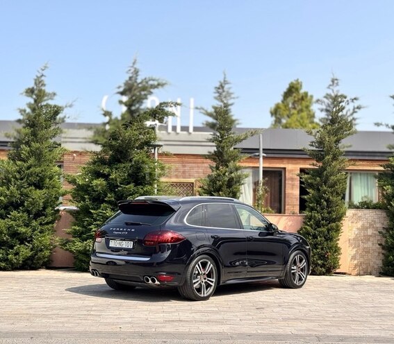 Porsche Cayenne GTS 2013, 117,000 km - 4.8 l - Bakı