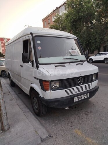 Mercedes 208 D 1994, 486,500 km - 2.3 l - Bakı