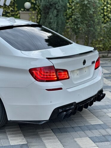 BMW 528 2016, 290,000 km - 2.0 l - Gəncə